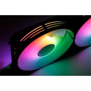 &divide; Ventilador interno abysm arclight 2.0 (pack 3) 120mm 21dba argb pwm conexion en serie negro