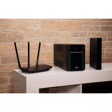 &divide; Sai apc bvx1600li easy ups 1600va 230v avr 6 tomas iec