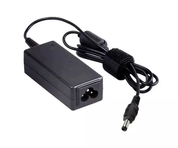 Cargador universal para router / LCD / portatil 24W 12V 2A 5.5x2.5 mm Dayma