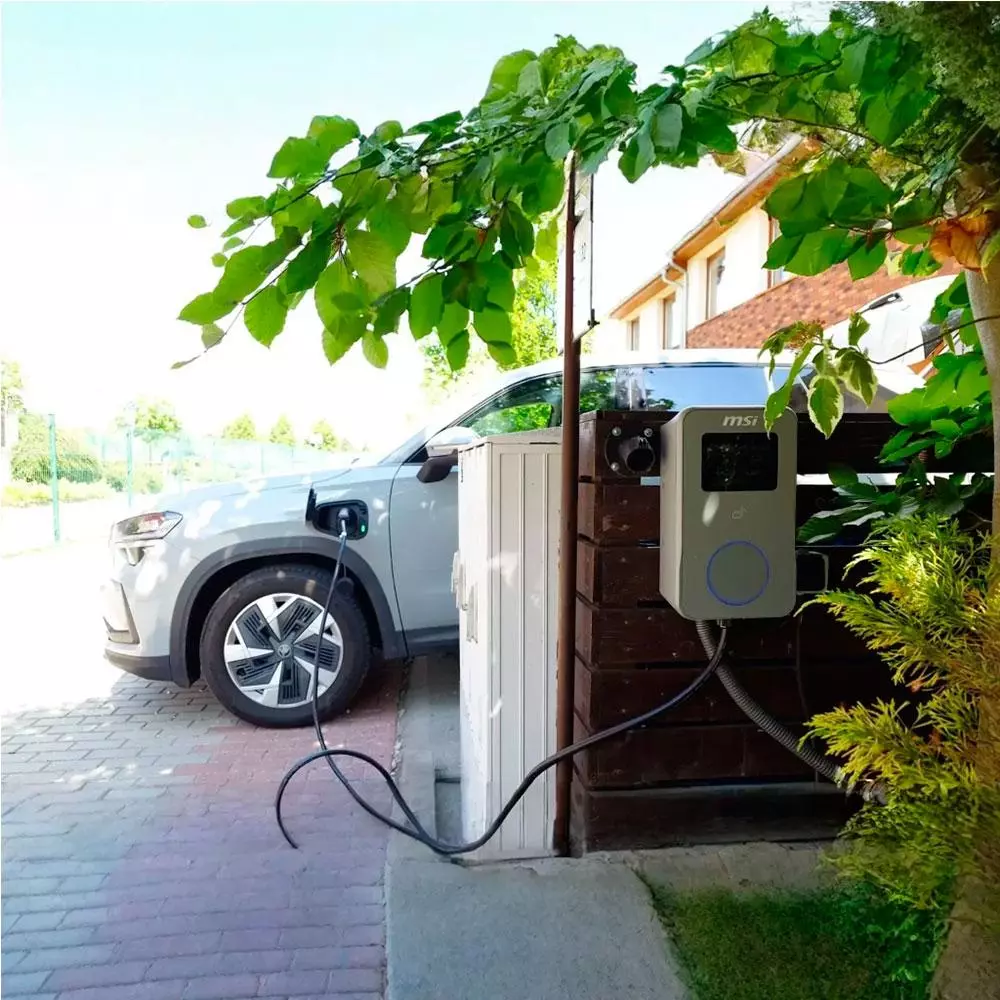 Cargador Coche El&eacute;ctrico MSI EVSE EZwall Premium Max Gris 22kW Trif&aacute;sico Tipo 2 5m / 9S6-C80122-041