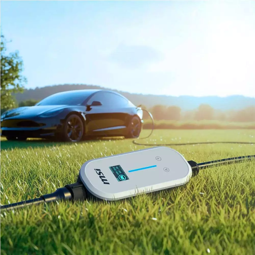 Cargador Coche El&eacute;ctrico MSI EVSE EZgo Blanco 7kW Tipo 2 Cable 5m / 9S6-C80611-023