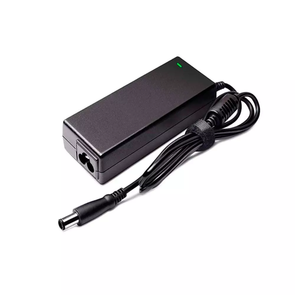 Cargador compatible para port&aacute;til DELL 90W 19.5V 4.62A (IC) 7.4x5.0 mm Dayma