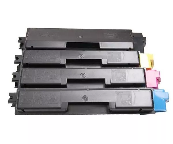 Toner gen&eacute;rico para KYOCERA TK5135 Magenta  5.000 pag.