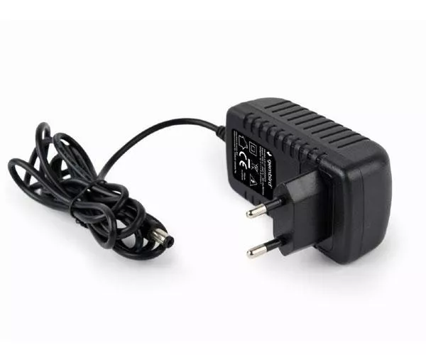 Tira de Luces LED / 5 metros / RGB / Control remoto / Resistencia al agua Ip65 / Incluye alimentador / Gembird / Led-s-rgb500-01