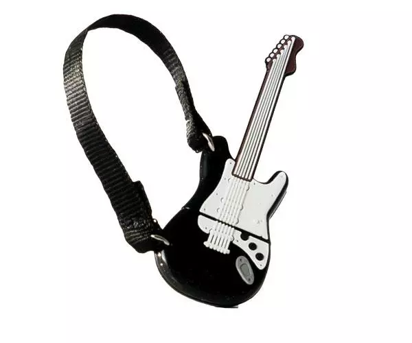 Pendrive Tech One Tech USB 2.0 / 32Gb / Guitarra Black & White / TEC5138-32