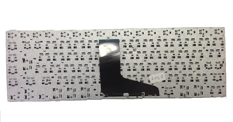 Teclado compatible para port&aacute;til TOSHIBA Satellite L800 / L830 / L840 Negro / Sin marco