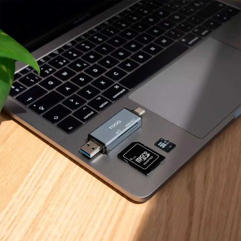 Lector de Tarjetas externo MicroSd 4 en 1 Tooq Tqr-3001G / USB / Type-C / Lightning / Micro USB
