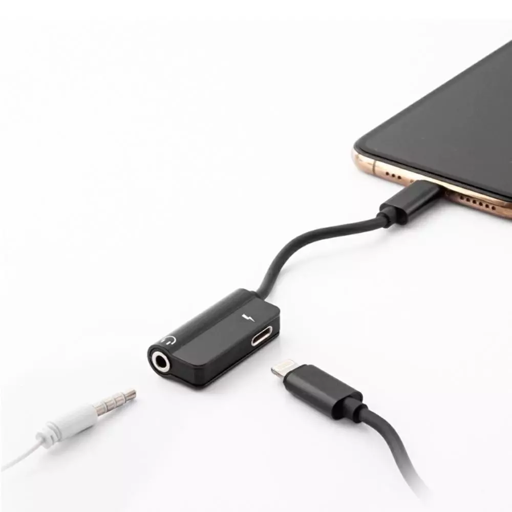 Cable adaptador de audio Iphone Lightning a Jack 3.5mm Negro Hembra