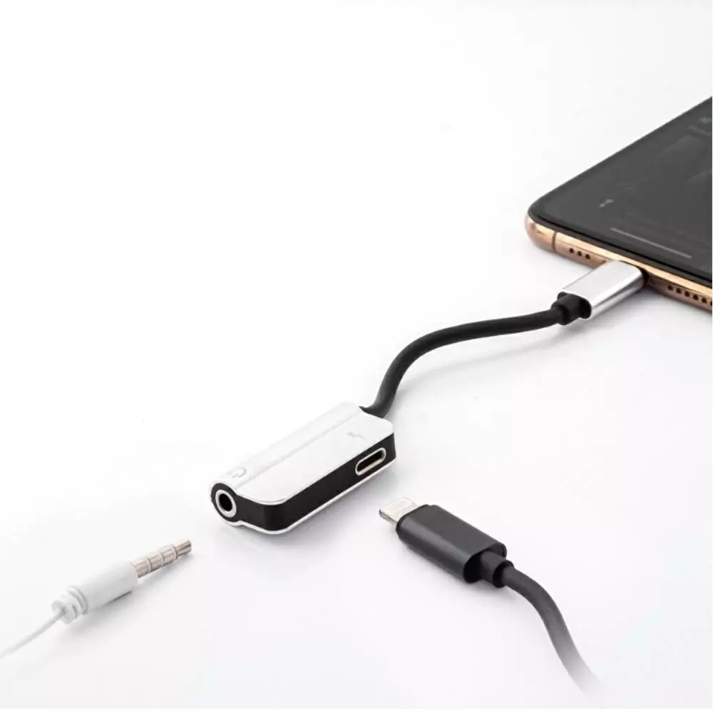 Cable adaptador de audio Iphone Lightning a Jack 3.5mm Plata Hembra